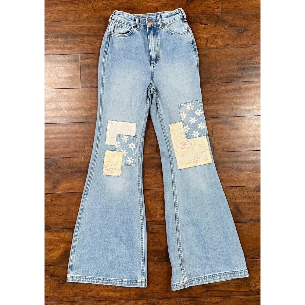 Billabong x Wrangler Patchwork Flare Jeans Women 24 Floral Boho Bell Bottom